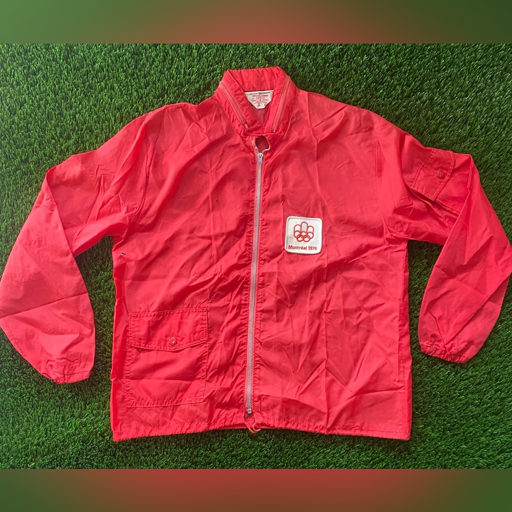 Vintage Irwin specialties Montrēal 1976 Olympics Red windbreaker jacket Med.